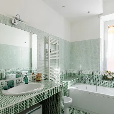 Domus Vaticana Daire *