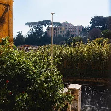 Апартаменты Domus Vaticana