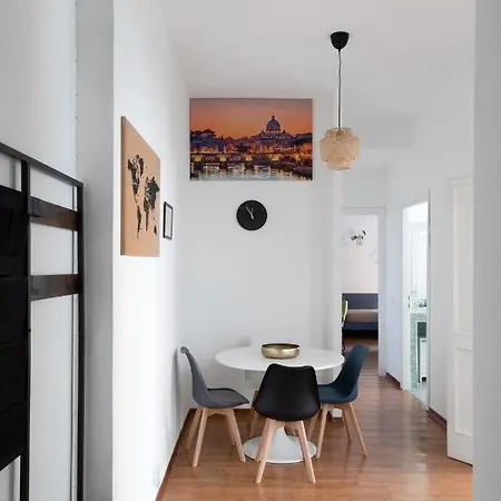 Domus Vaticana روما